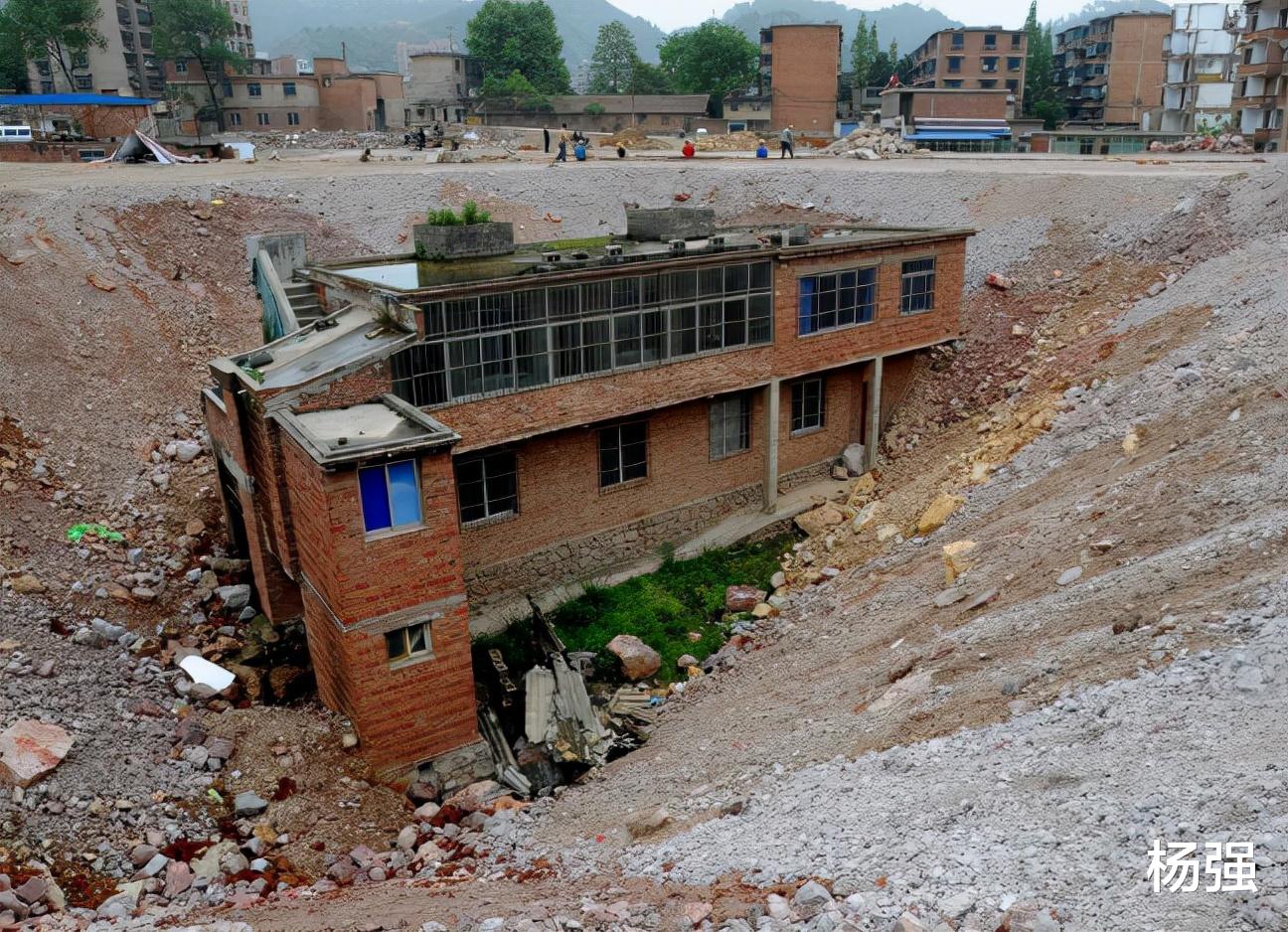 小米科技|小米手机为何“死磕”钉子户？网友：赞扬品牌历史夸赞现款强悍