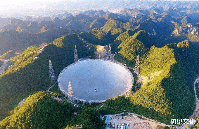 中国天眼发现地外生命?远离地球2.6万光年处,出现“巨型蜘蛛”