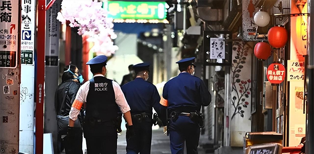 日本富豪曾与“4000个美女有染”,刚结婚就暴毙家中,网友:报应