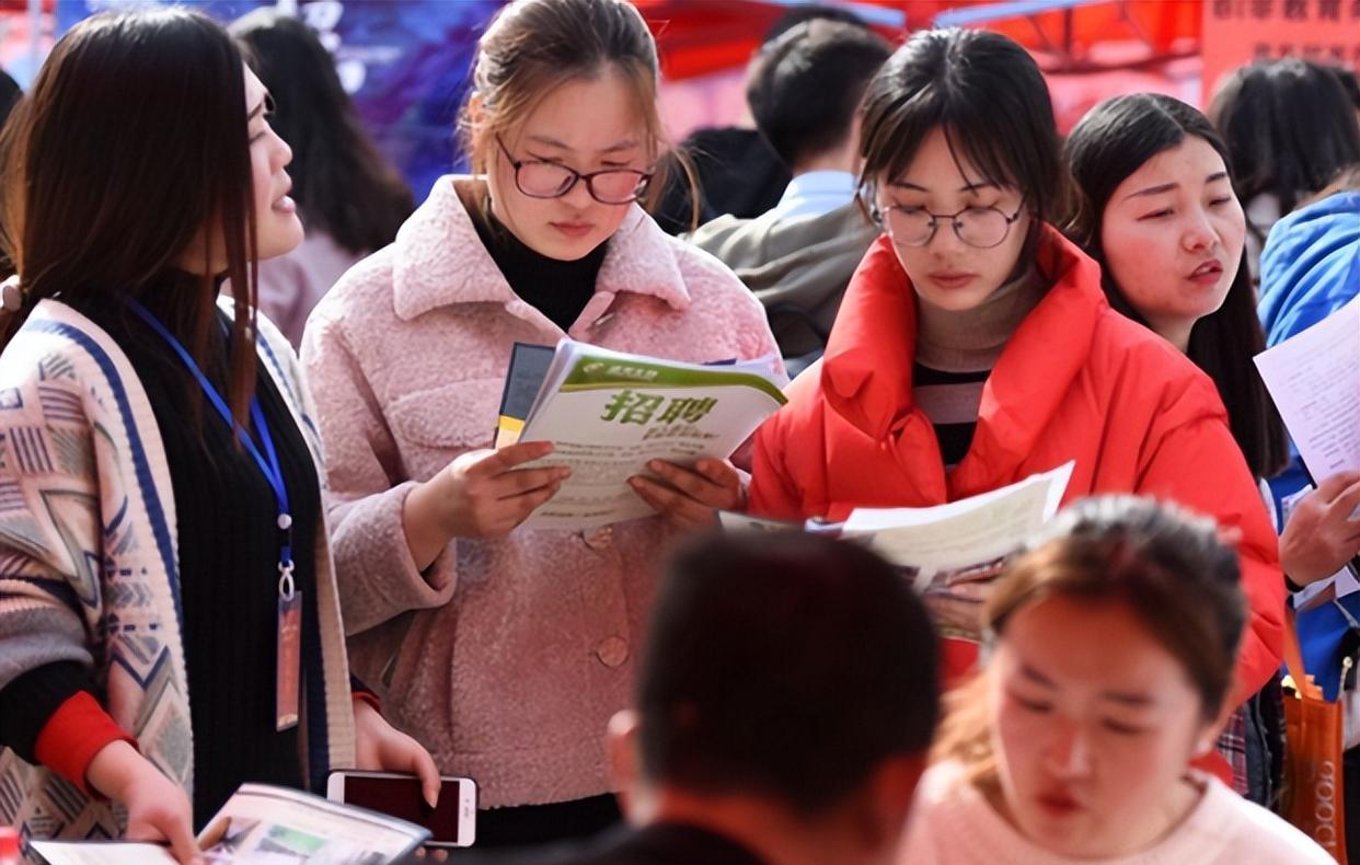 00后|00后“整顿职场”是一种捧杀,当真你就输了!整顿生育率倒是真的