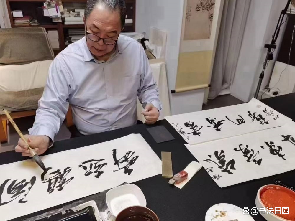 张铁林|张铁林直播卖书法 被轰谁买谁韭菜