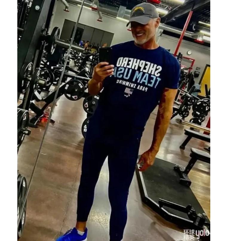 左小青|盖茨前妻找了大10岁的猛男记者,网友提醒小心“渣男”