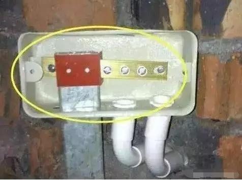 卫生间万万要装这东西,没装洗澡太危险了,幸好师傅告诉我!