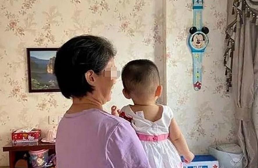 2019年杭州53岁大妈痛失爱子尝试试管婴儿,冒死生女儿却后悔万分