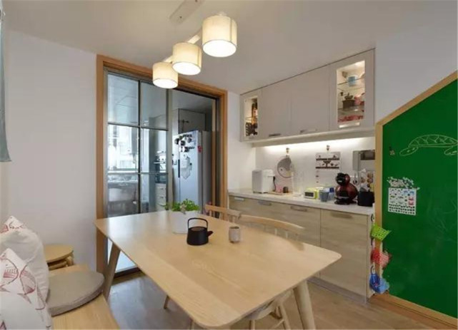 84平北欧风二居室，有一种朴素、清新的原始之美