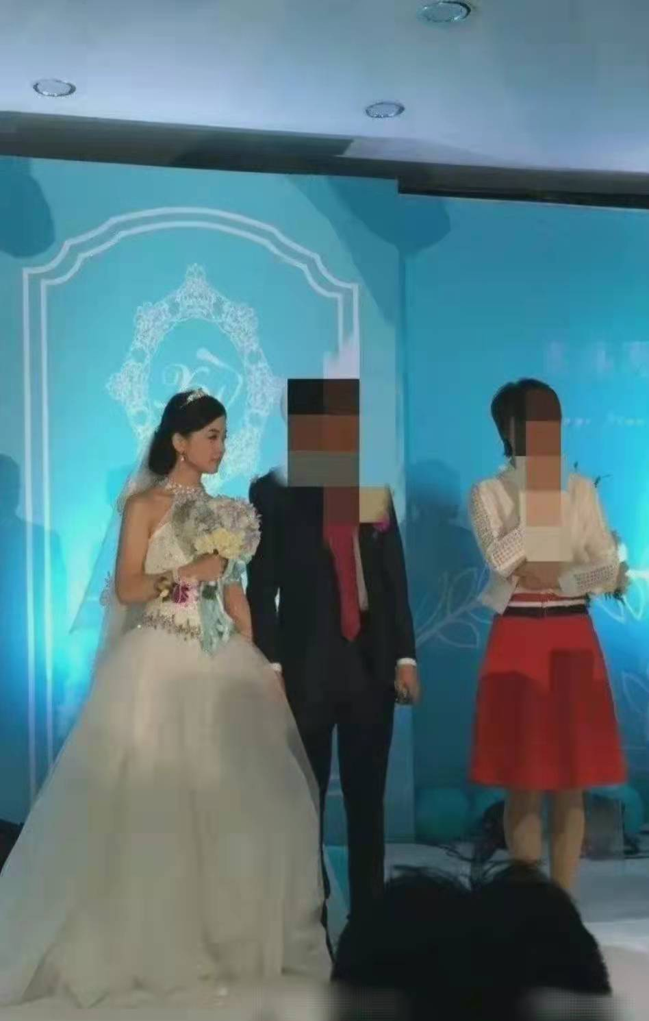 王冰冰|王冰冰人设崩塌？19岁同居、离婚...她才不是“国民初恋”！