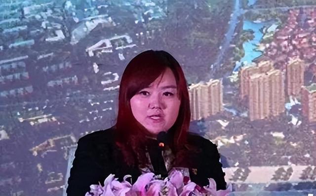 中国首位公开艾滋病的名校女大学生:被黑人男友传染,仍爱他很深!