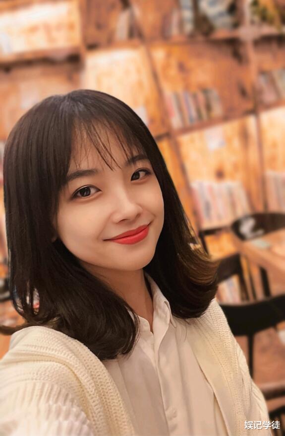 彦希|新晋“央视门面”马凡舒晒生活照,多才多艺,一双大长腿又细又直