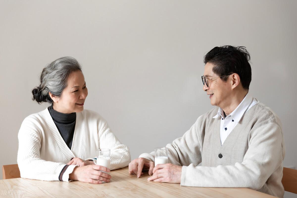 婆婆不伺候儿媳月子,竟被赶出家门,儿子拒认?