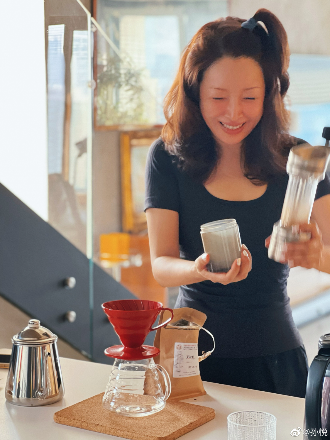 孙悦|50岁孙悦复出状态超好,玩飞盘赢了20岁年轻人,感慨:姐年轻着呢