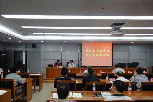 招聘|“三不限”单位迎来扩招，待遇比公务员还香饽饽，胆大的别错过