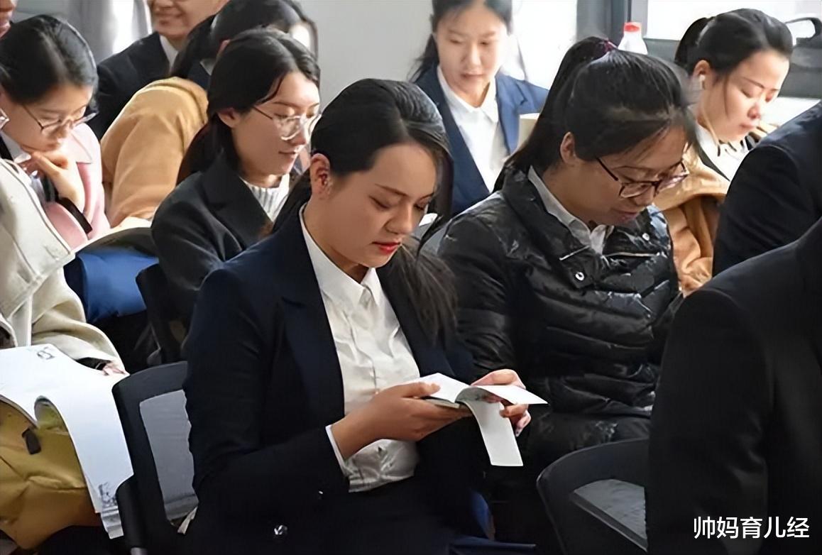 招聘|公务员考试名额较多的几个部门,更容易上岸,二本生优势明显