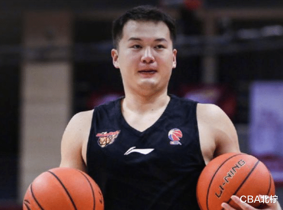 山东男篮|CBA三消息：山东必签第三外援，司坤直接被裁掉，万圣伟并未离队
