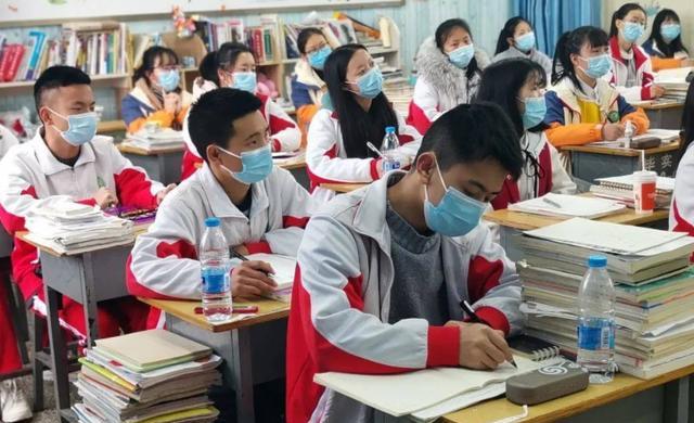 教师|双减又有“新动向”，高中生补习或将受限，家长们反应不一