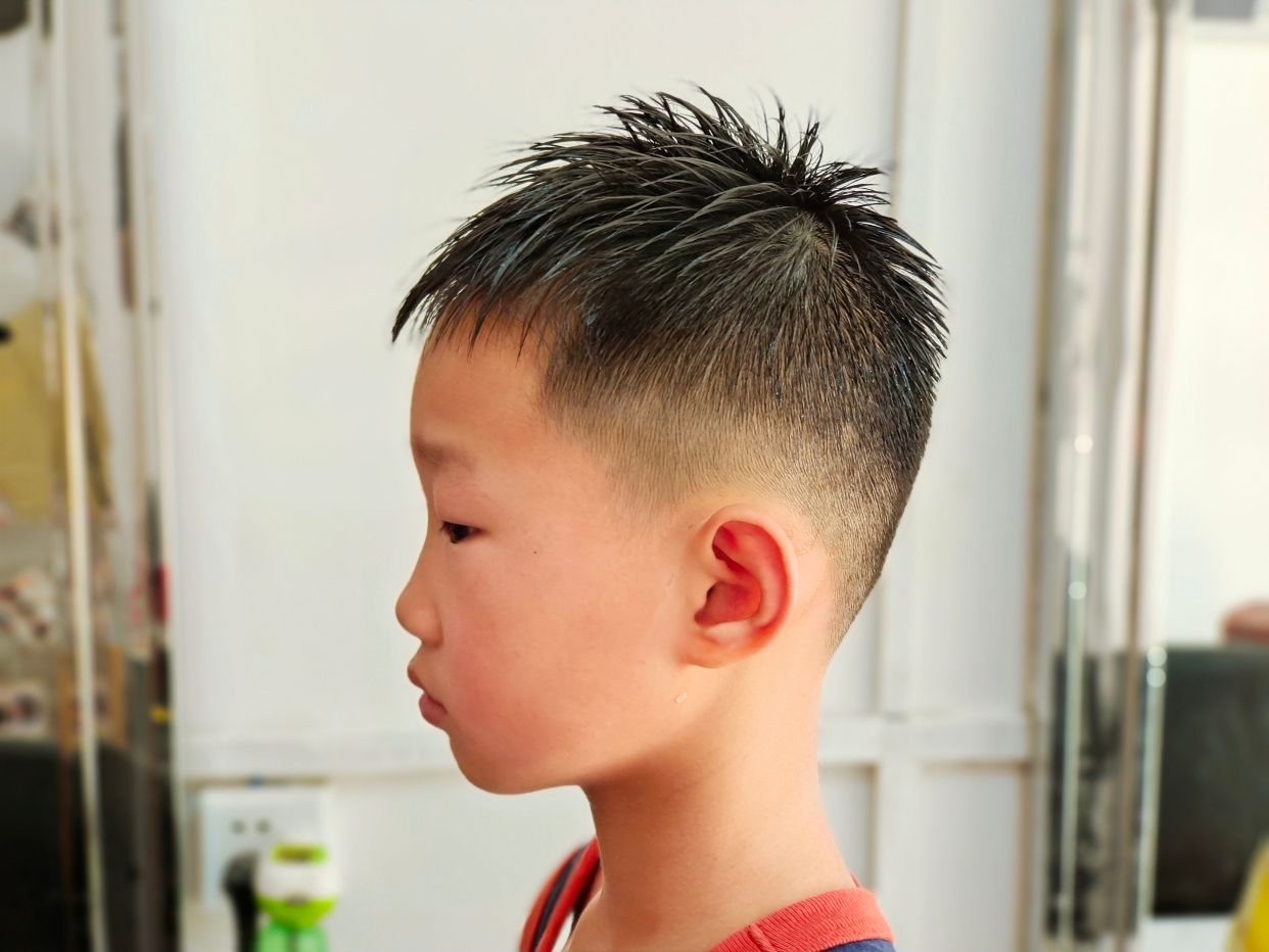 发型 2022小男孩该剪的发型，个性有型很不赖，喜欢吗