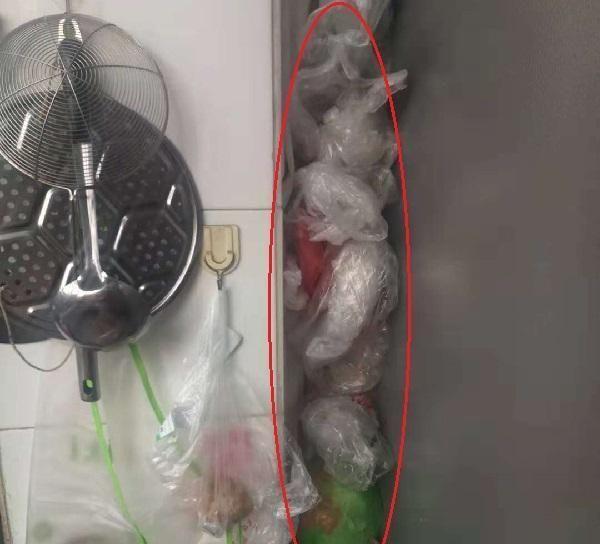 到底多活了25年,婆婆打扫一次厨房,塑料袋全消失,老公都感叹了