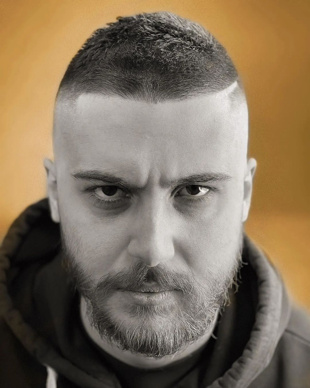 发型 3月男发这样剪，流行时尚真帅气，颜值翻倍大变身