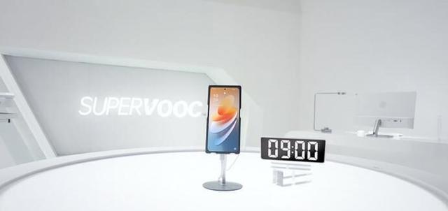 芯片|OPPO閃充炫技240W充滿4500mAh僅9分鐘長壽版150W電池壽命提升兩倍