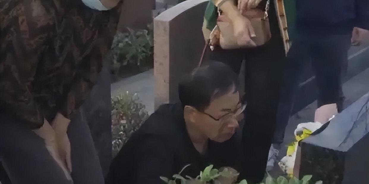 2020年，上海男子杀妻焚尸，死者尸体成焦炭，脖子上还插着水果刀