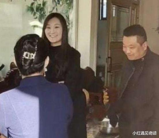 陈亚男|又出新剧本？陈亚男爸爸一夜之间“改名”，网友列出“三宗罪”