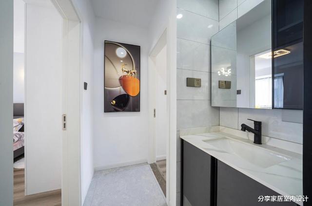 79平现代简约风格,封阳台利用率增强,全屋漂亮又时尚,分享一下