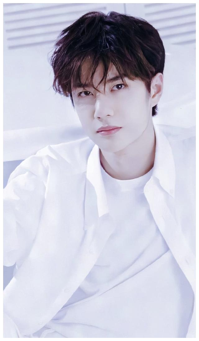 李现|离开杨紫后李现再无代表作，没有水花的他，辜负了当年顶流的热度