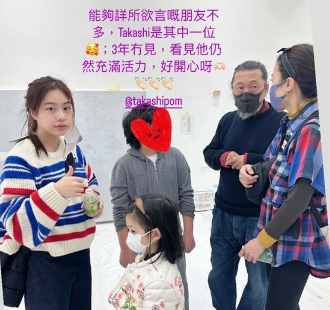 韩元|刘銮雄约吕丽君逛街后，甘比撇下他带仨儿女出国，是在生闷气吗？