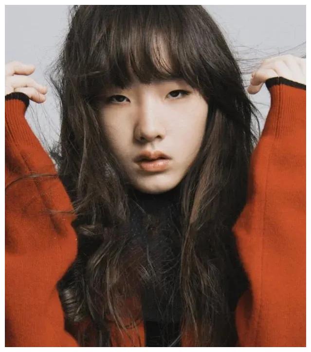 小S|小S14岁女儿太早熟!大波浪、露脐装、眼神魅惑动作妩媚,太夸张