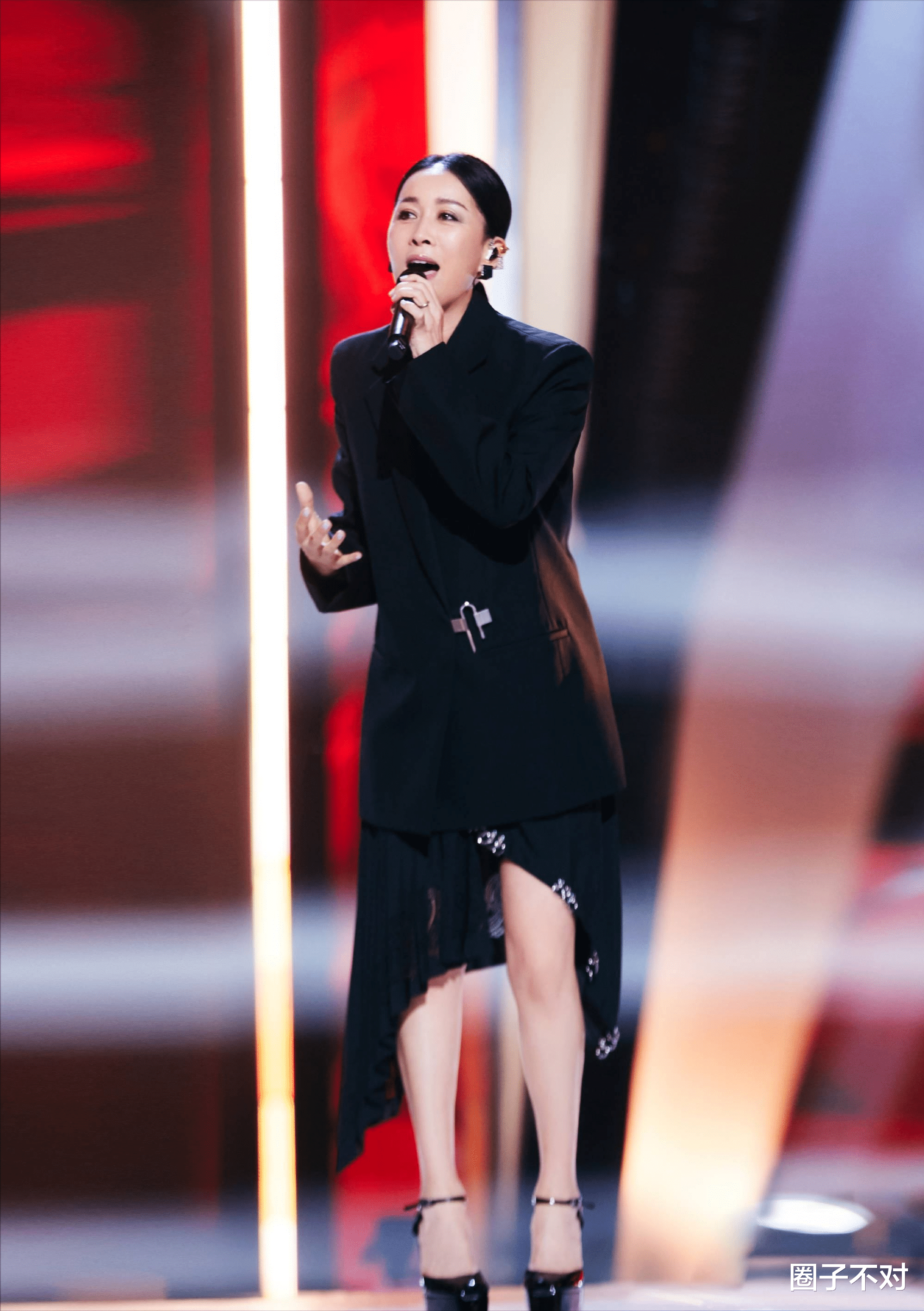 那英|那英的“堕落”,是整个华语乐坛的“悲哀”