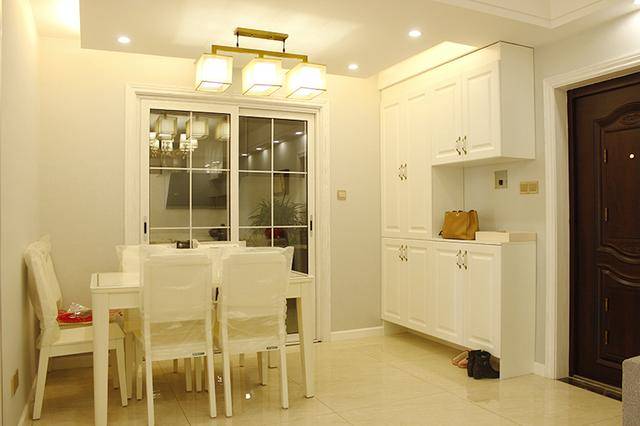 老婆嫌客厅太大，非要在角落打榻榻米床，没想到还能多出一间房！