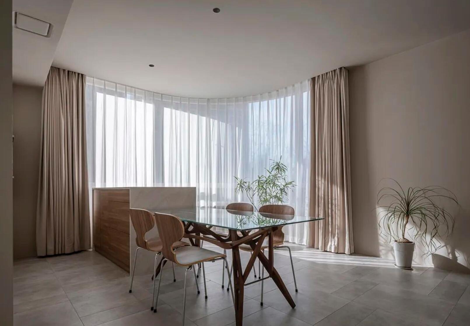 难怪很多人不给家里安装踢脚线,她120㎡新家,温柔又高级