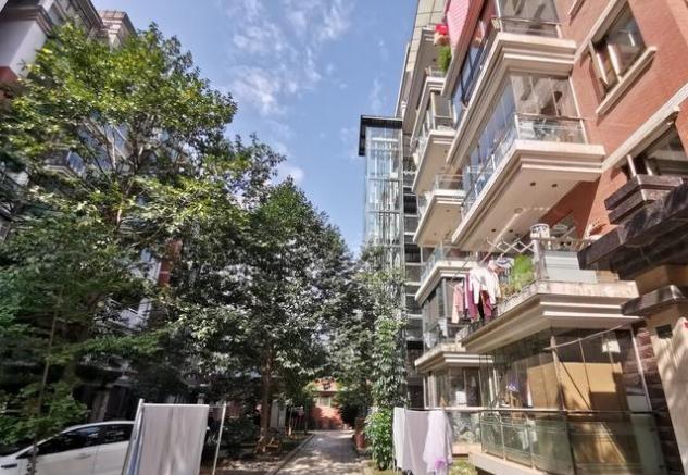 当初坚持加装电梯的高层业主,已经开始后悔:5个麻烦已经暴露