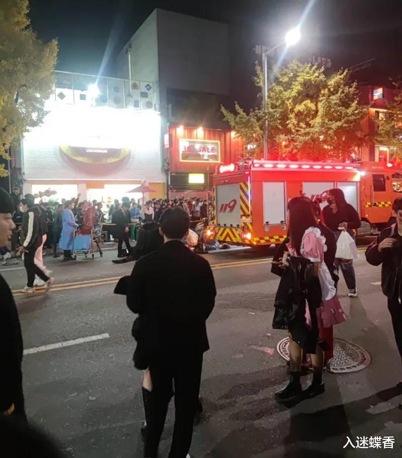 梨泰院肇事者被找到,是戴着兔耳头饰的年轻人,大喊:推吧一起推