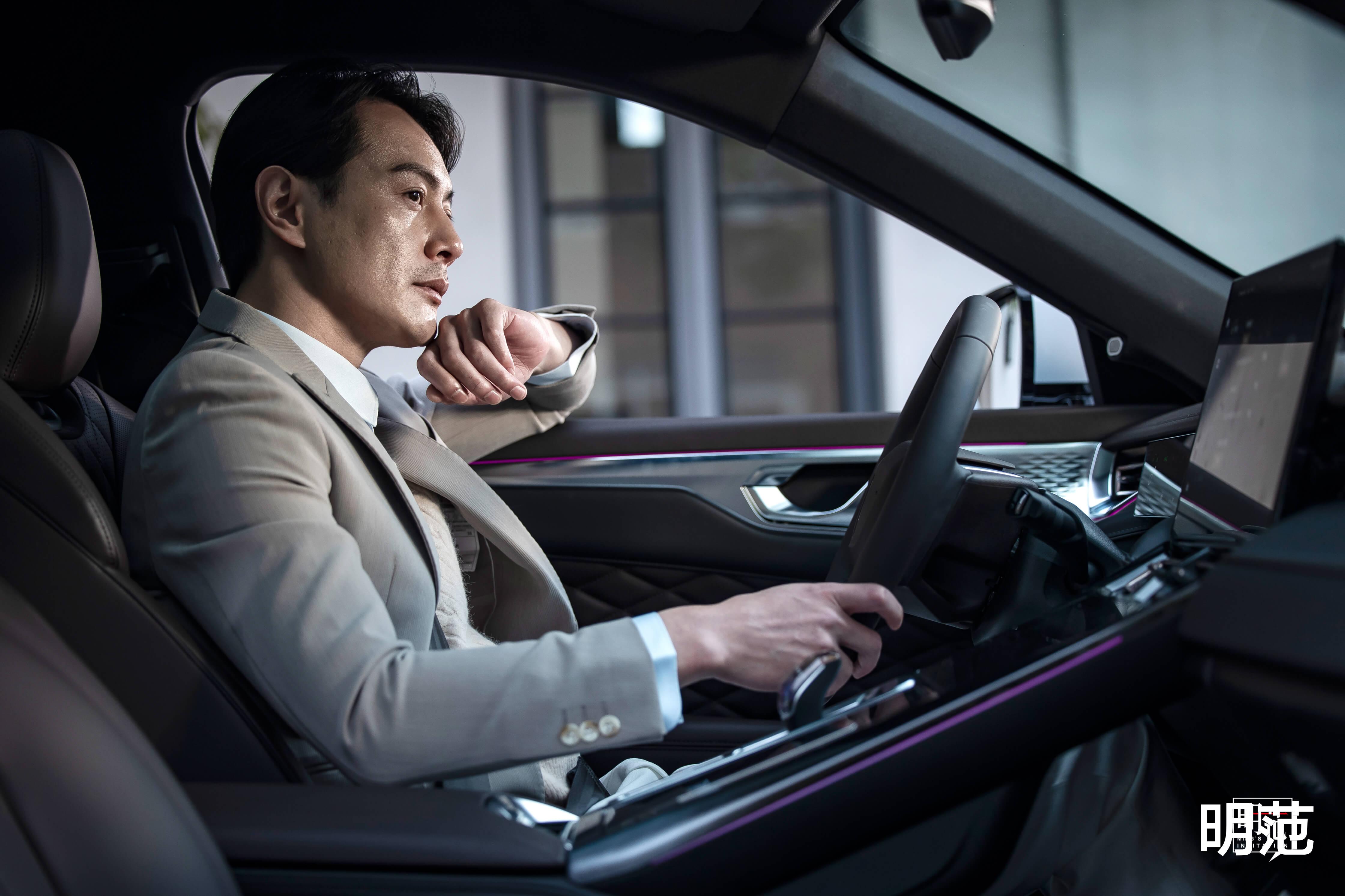 摩卡DHT-PHEV:用向上的姿态,探索0焦虑生活