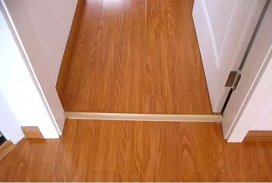 房子装门槛石好还是不装好?先听老师傅解密,不要再被工人骗了!