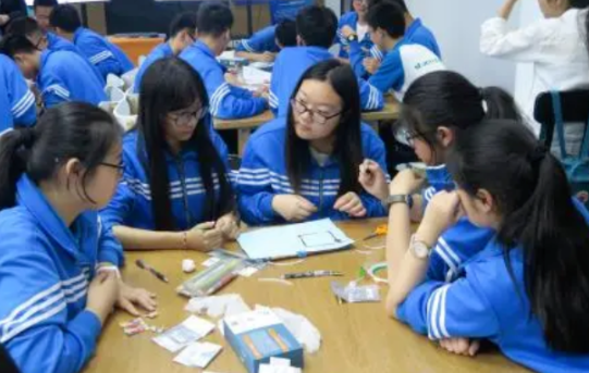 薪水|农村初中教育资源落后,可以分配生身份进入高中,但是名额有限