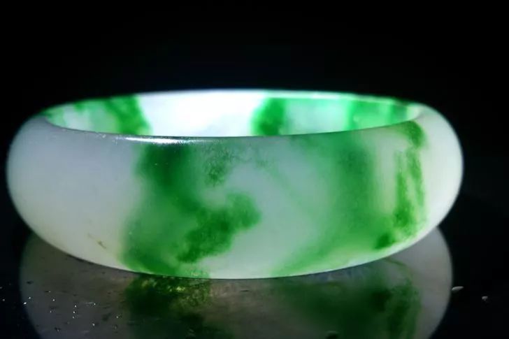 翡翠|翡翠上的这些“小秘密”，你知道多少