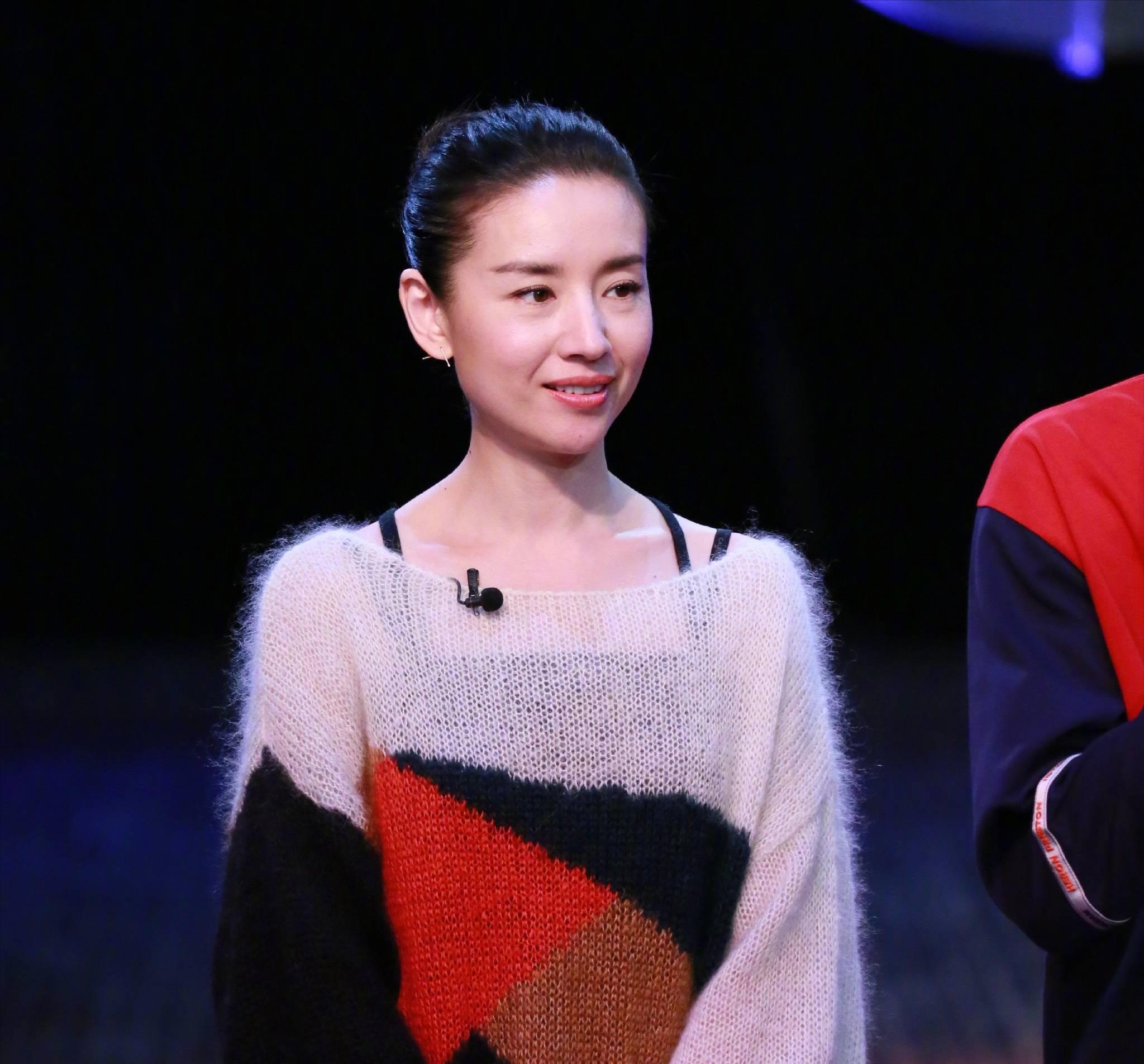 徐静蕾|情史混乱的女明星，人前清纯人后疯狂，个个都是老司机让人叹服