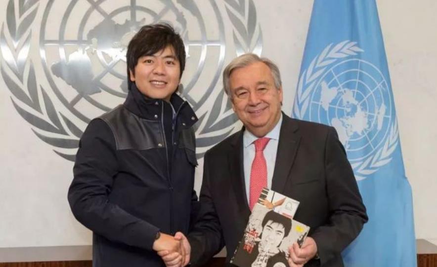 郎朗|郎朗的父亲曾自豪地说：刘亦菲想追我儿子，我儿子光手指就值一亿