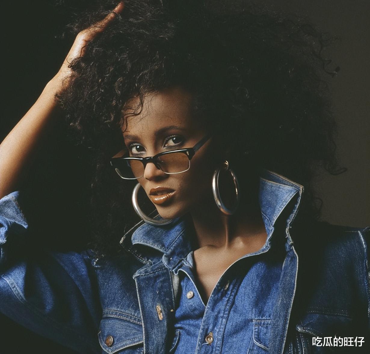 伊曼|伊曼多有魅力？是MJ的女主角，让摇滚巨星一见钟情，甜蜜相爱24年