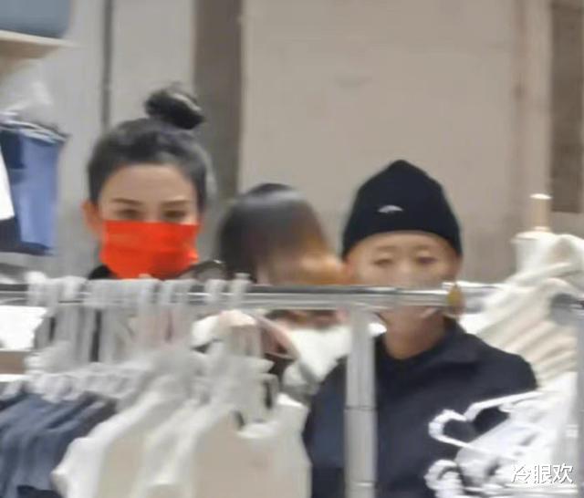 赵露思|祸不单行啊!赵露思遭嘲碰瓷刘亦菲再遭宋祖儿影迷的骂名!