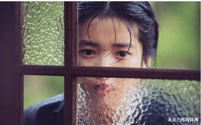 情侣|30岁了还能演学生的8位女星，穿上校服青春感觉就来了