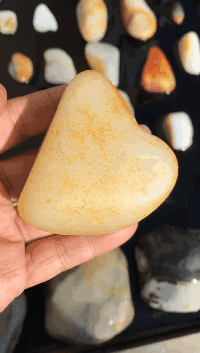 |还是不玩和田玉了,一个白度都这么麻烦