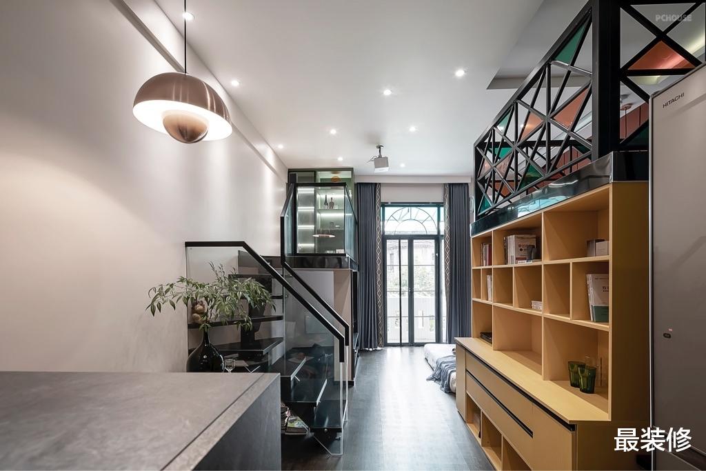 95后小夫妻有多大胆？5年的积蓄，就只买了一套30平的老房子！