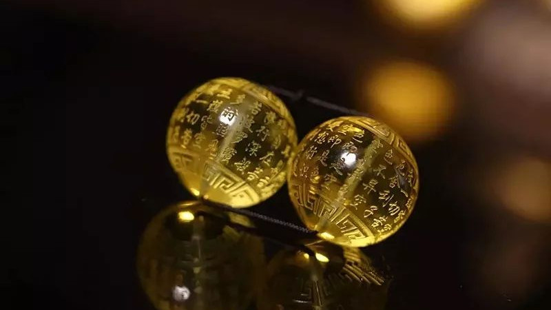 蜜蜡|蜜蜡是透的好还是不透的好？