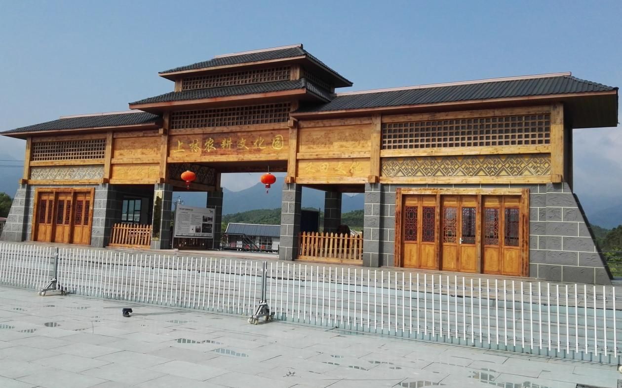 张家界|合成树脂瓦为旅游景点增添了色彩与生机，集美观与实用于一身！