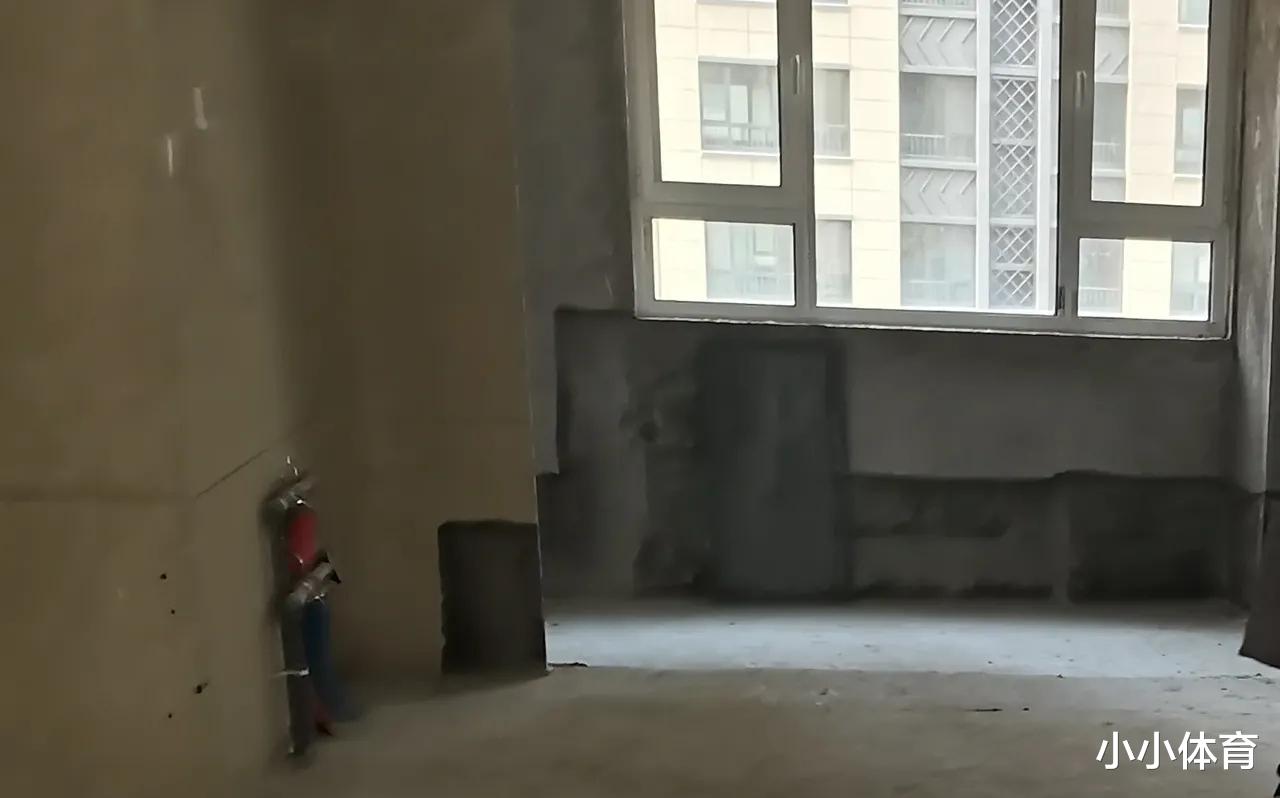 准备给儿子装修房子了，多事的老公叫上了儿子的女友，结果现在后悔的肠子都青了