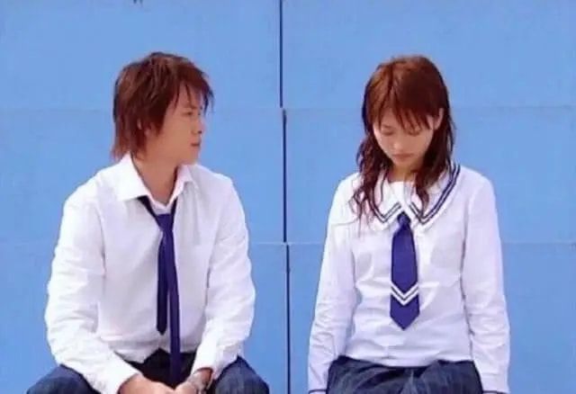 金莎|“可爱教主”金莎，与胡歌搭戏而爆红，如今大方回应38岁没人要