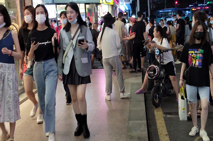 游山川|深圳街上到处都是人，游客慕名而来，被商家故意收费高昂
