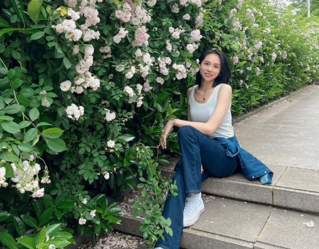 女排|还记得前女排国手展护卫吗？近日晒出一组美照，如今在211执教